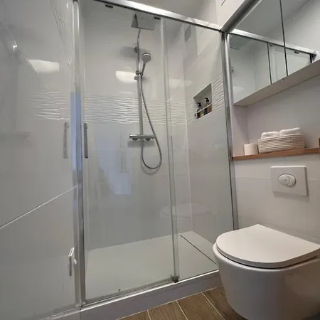 Apartmán Mynestparis 2-br In Center , Air Conditioner , Elevator